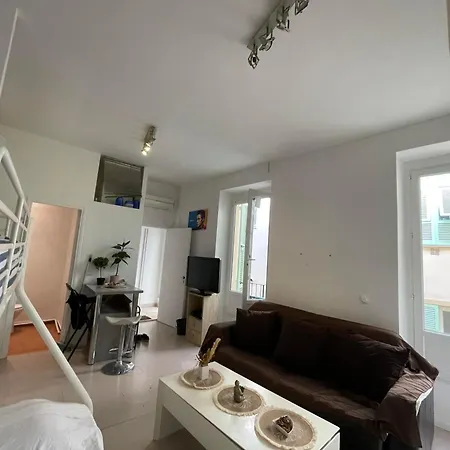 Loft Hypercentre Апартаменты *
